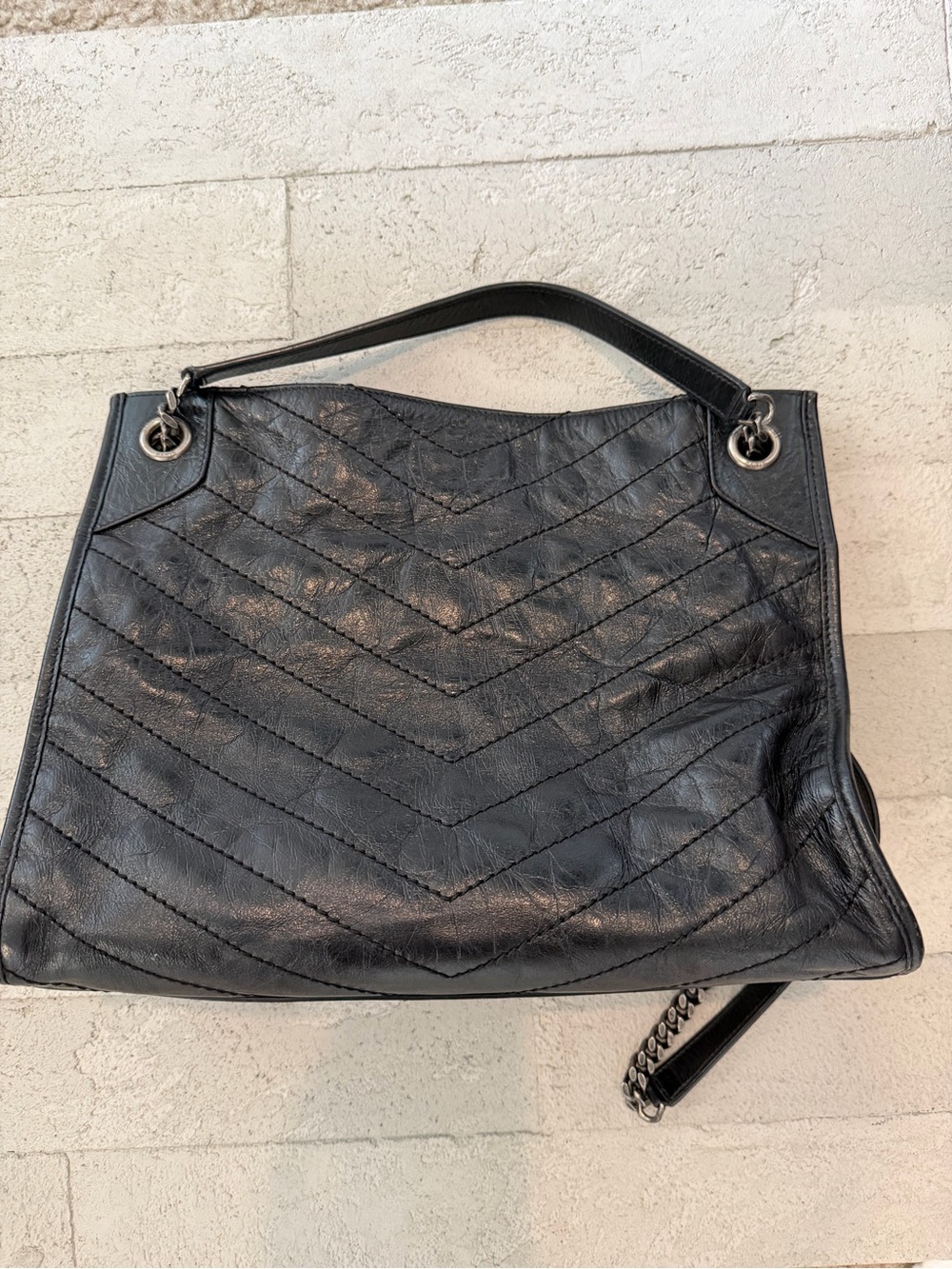 Saint Laurent Large Black Quilted Glossy Leather Niki Shoulder Bag - Picture 10 of 16